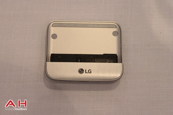 LG-G5-CAM-Plus-Magic-Slot-AH-01