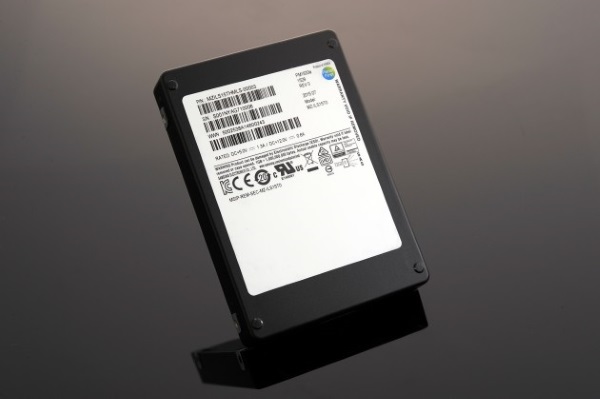 Samsung-Massive-SSD-15-TB-630x419